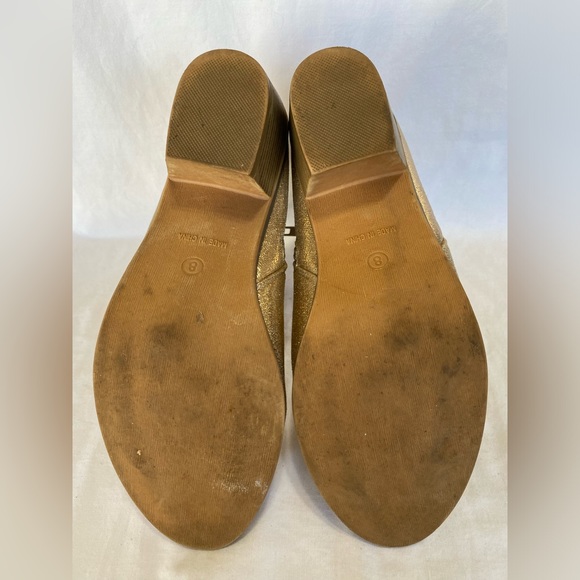 Fun metallic gold booties - Picture 4 of 6